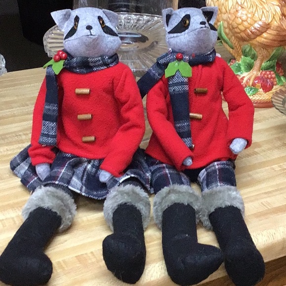 Christmas Holiday Decor Raccoons Raz - Picture 1 of 10